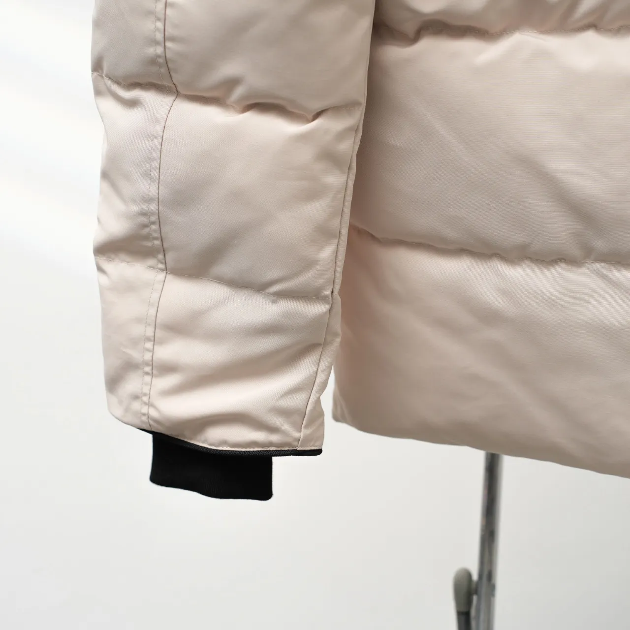P740 CANADA GOOSE丨Canada Goose 29 New 2048 Hairless Collar Hooded Down Jacket Color: Off-white Red Label Size: XS-XXL